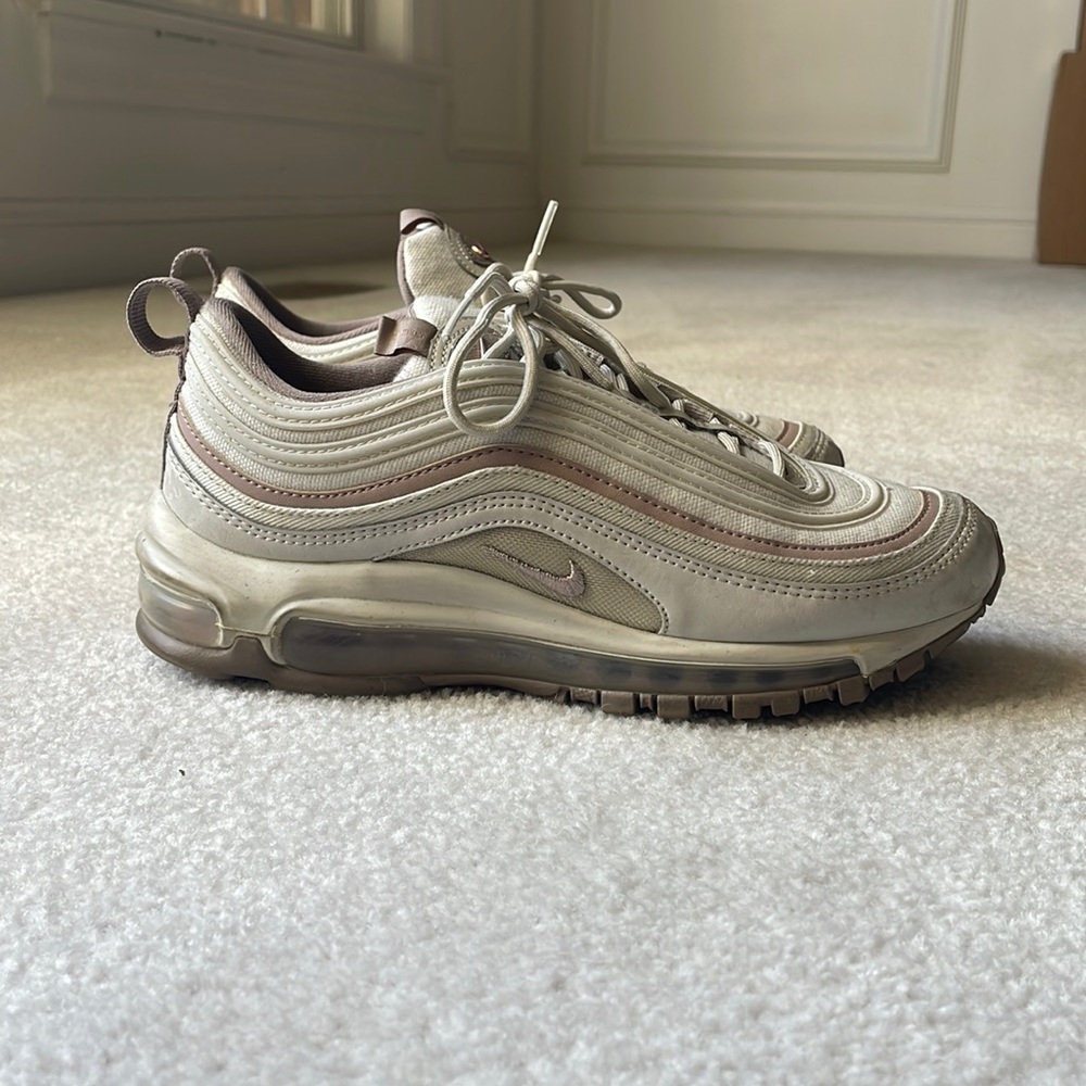 Nike Air Max 97 in rose/ivory